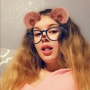 Meet your Posher, Farah